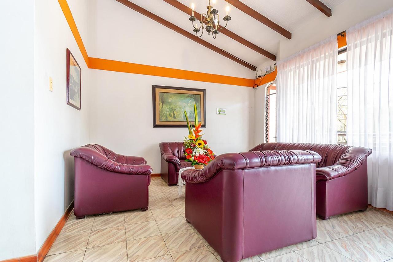 Ayenda Puerta del Sol Popayan Hotel Bagian luar foto